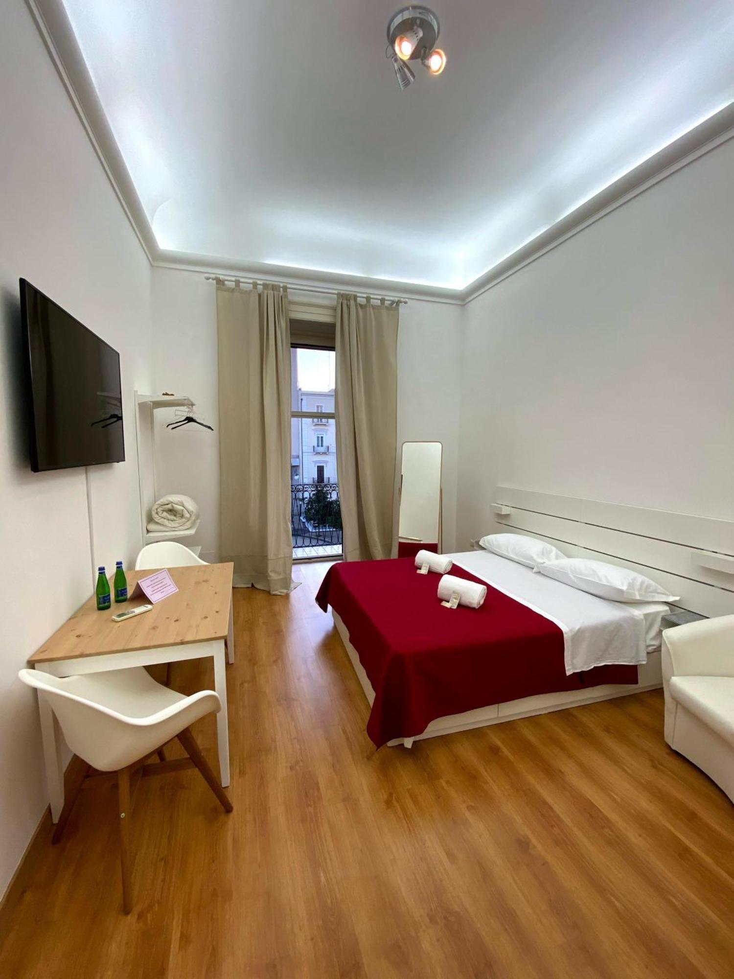 Amica Taranto In Piazza Apartment Exterior photo